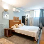 Hotel Delight Deluxe Port