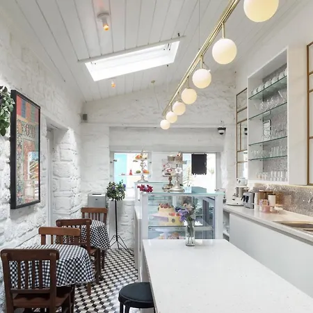 Delight Deluxe & מלון אנטליה