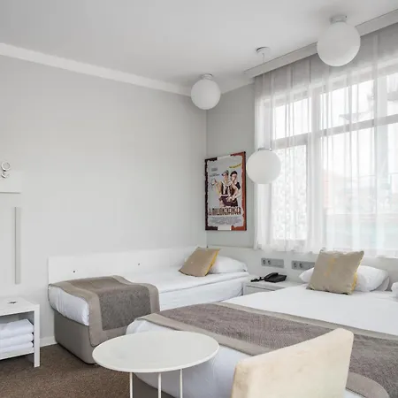 מלון Delight Deluxe & 2*