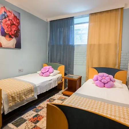 Szálloda Delight Deluxe & 2*