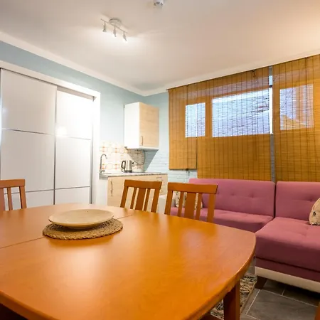 Delight Deluxe & Szálloda