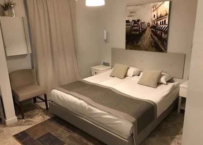 Delight Deluxe & Ξενοδοχείο