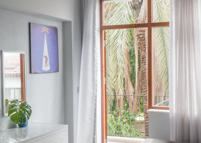 Delight Deluxe & Ξενοδοχείο