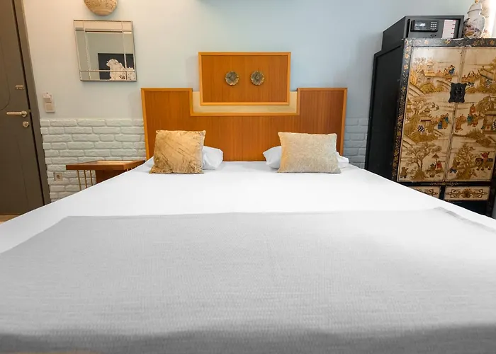 Delight Deluxe & Ξενοδοχείο 2*