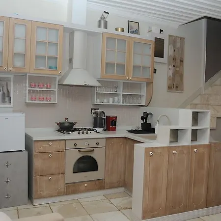 Delight Deluxe & Hotel 2*