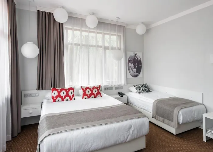 Delight Deluxe & Hotel 2*