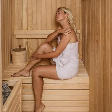 Delight Deluxe Port فندق 2*